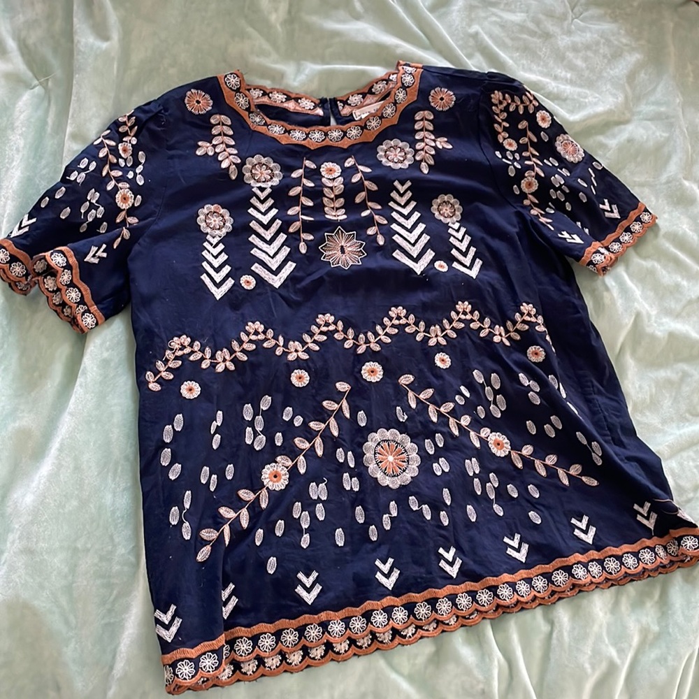 Navy short sleeve top